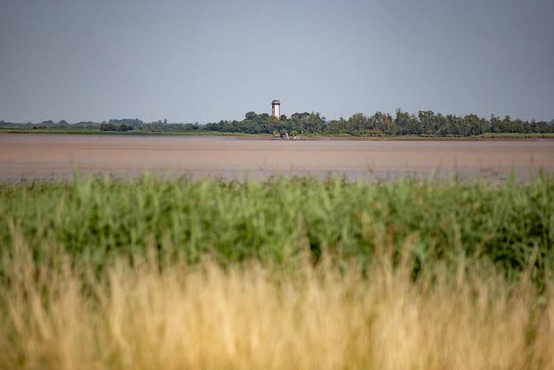 Lîle de Patiras et son phare