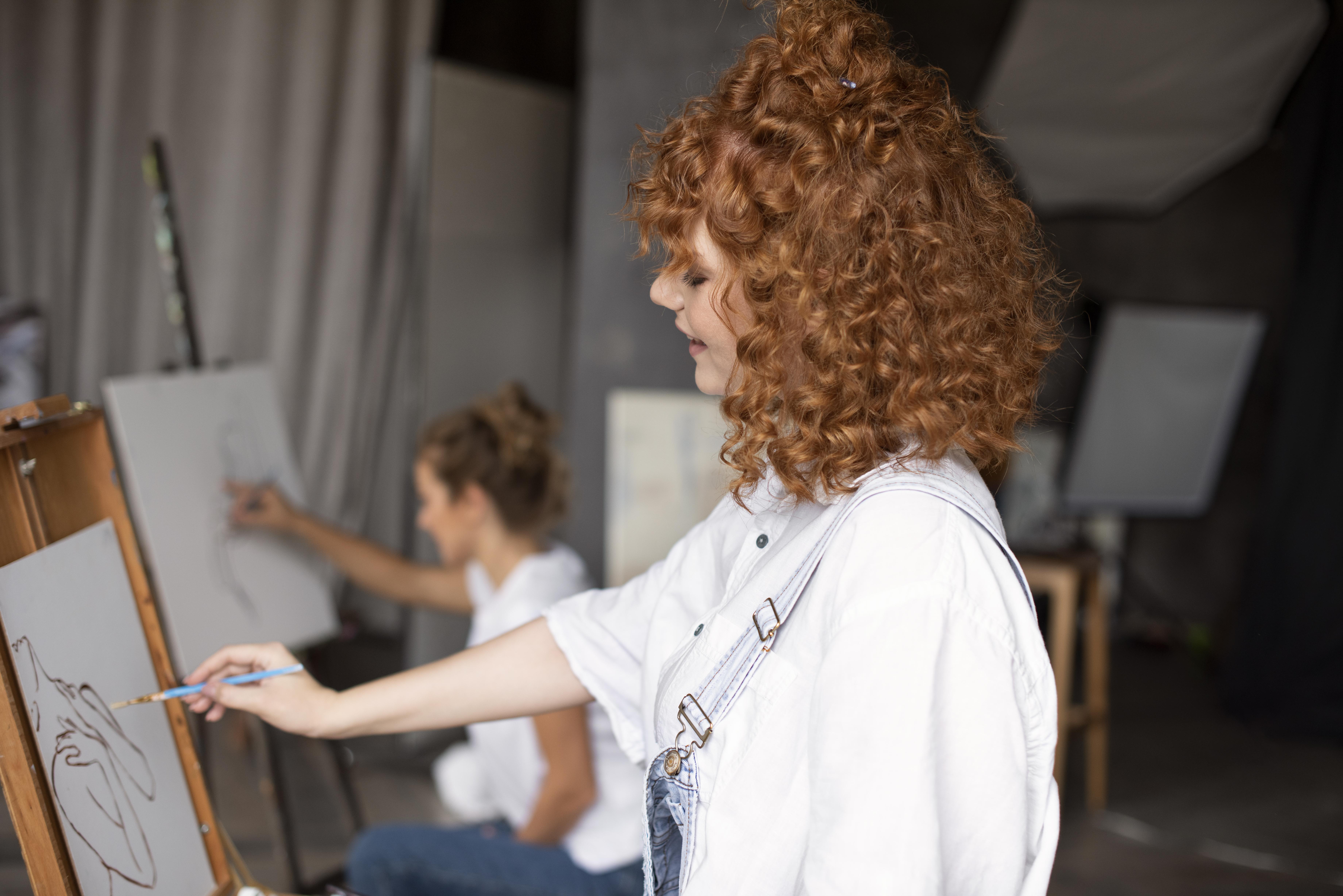 medium-shot-woman-painting-with-brush.jpg_1