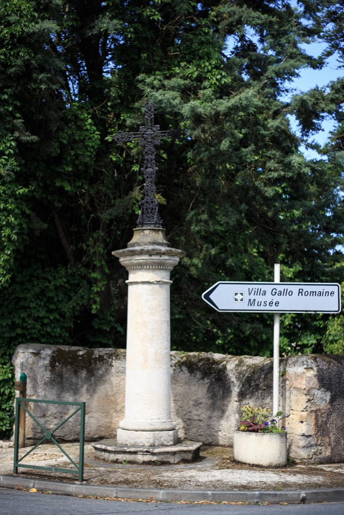 Ancienne croix de cimetière