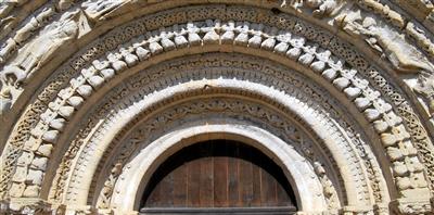 Castelviel église Notre-Dame portail