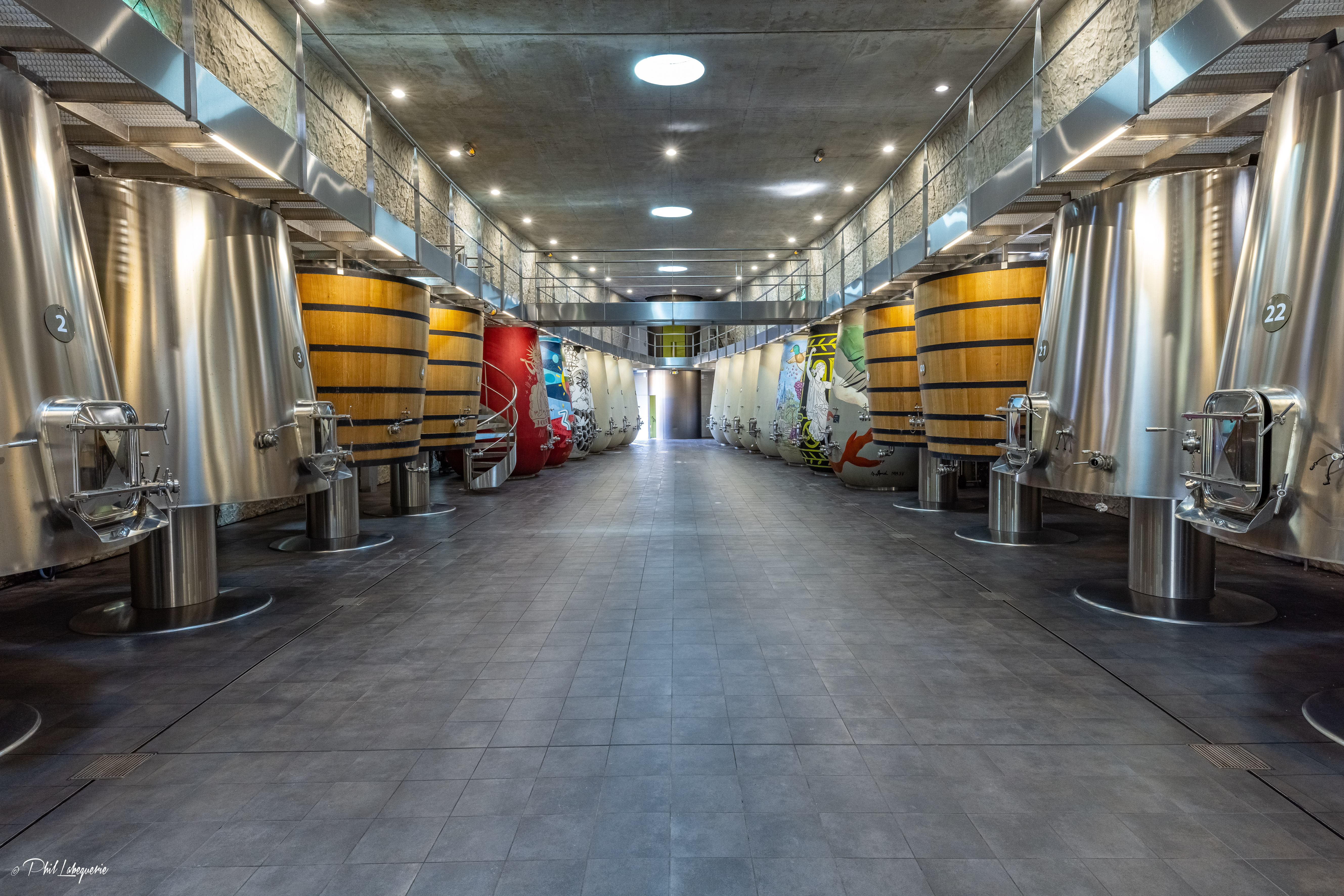 Chai_Les_Carmes_Haut_Brion@Philippe_Labeguerie-3237