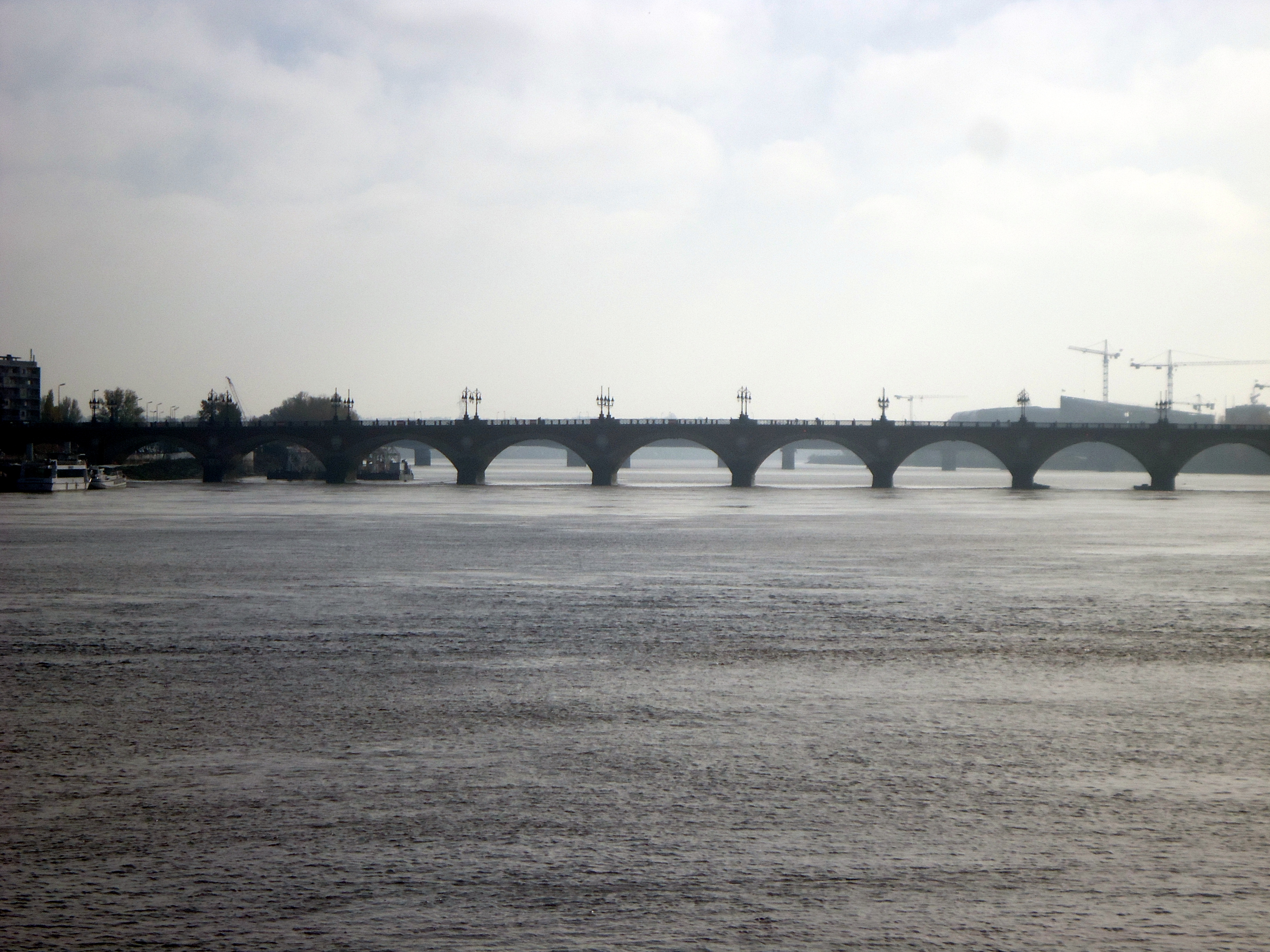 Le pont de Pierre