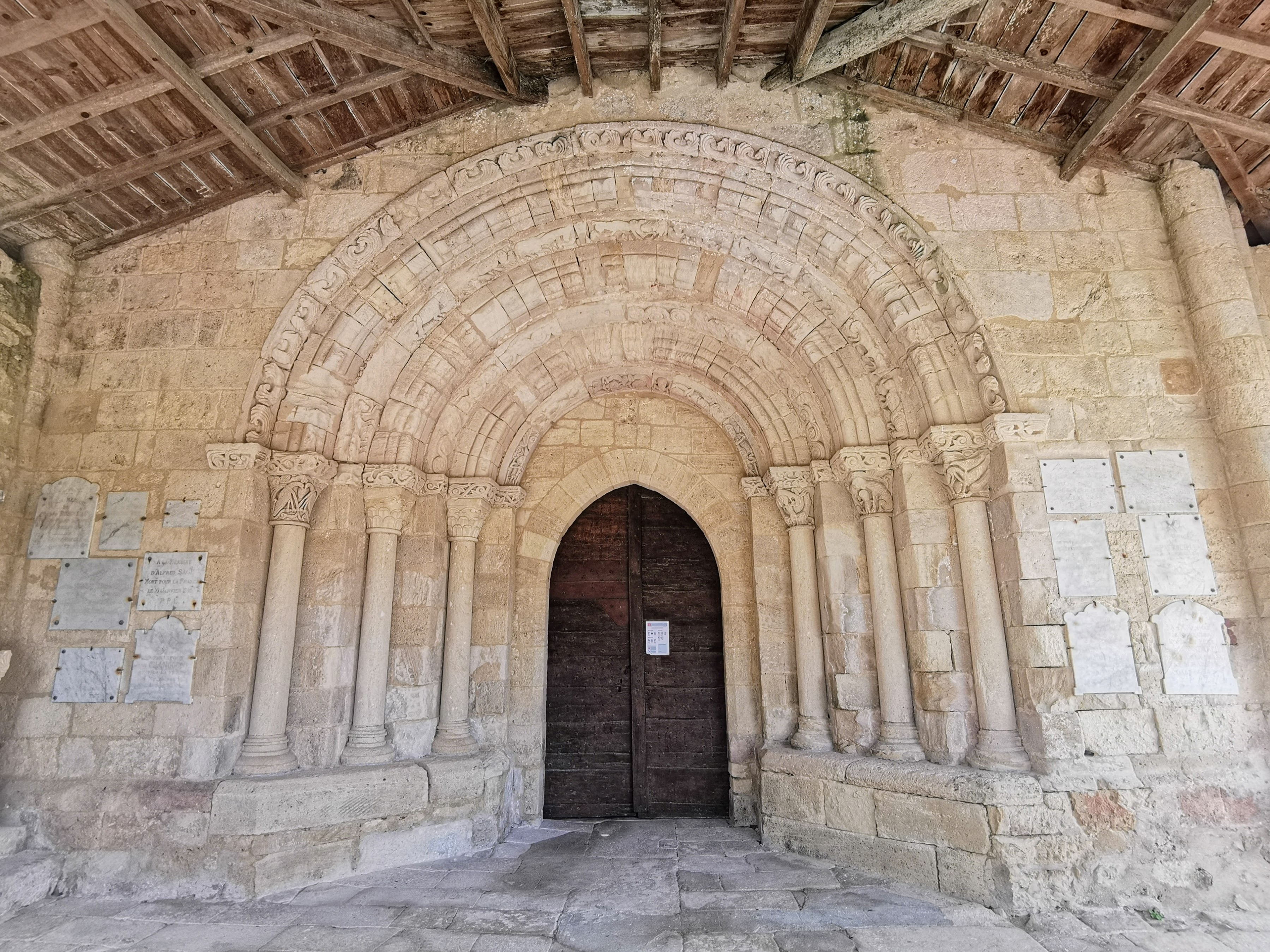 Eglise Saint-Martin de Jugazan