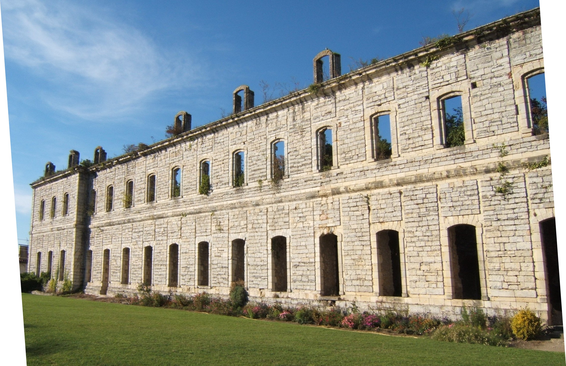 Facade sorde l'abbaye (2)