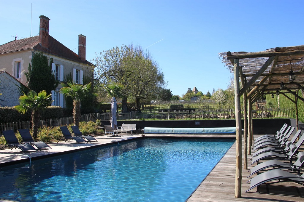 Domaine Le Guinot — Gîte for 23 people with heated swimming pool, jacuzzi and sauna in Dordogne