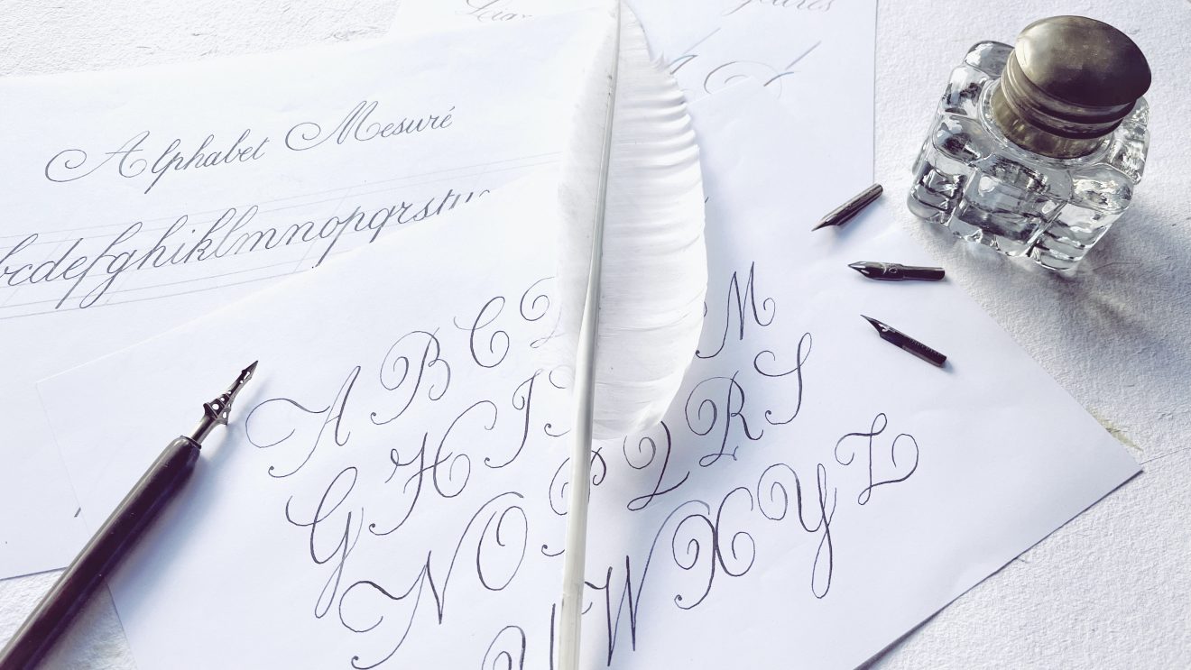 Introductory course in calligraphy