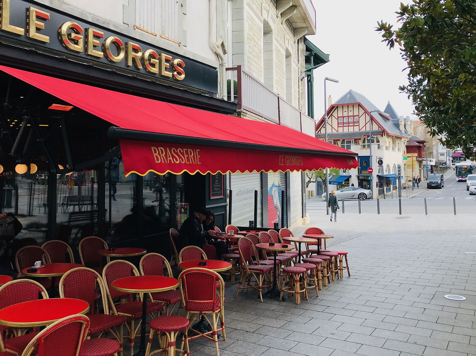 Le Georges