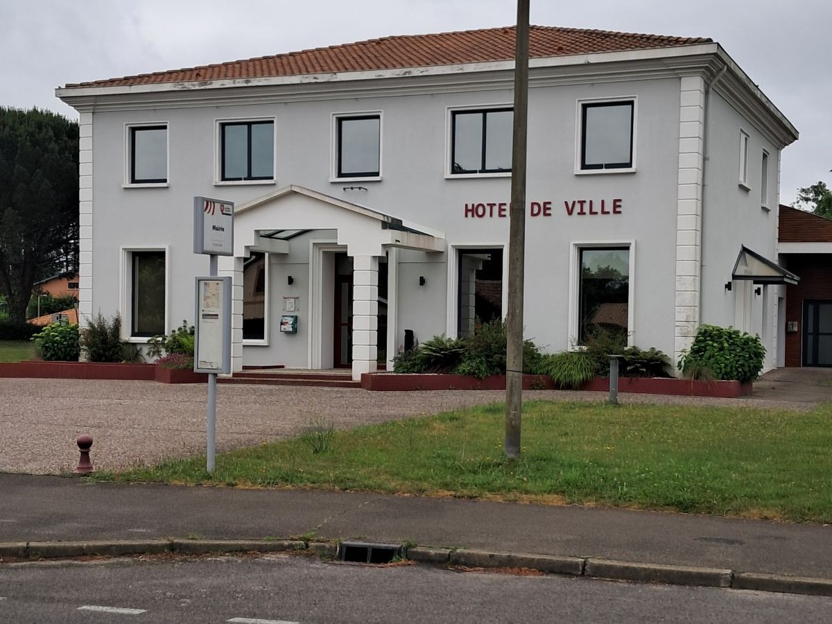 Mairie_Ychoux