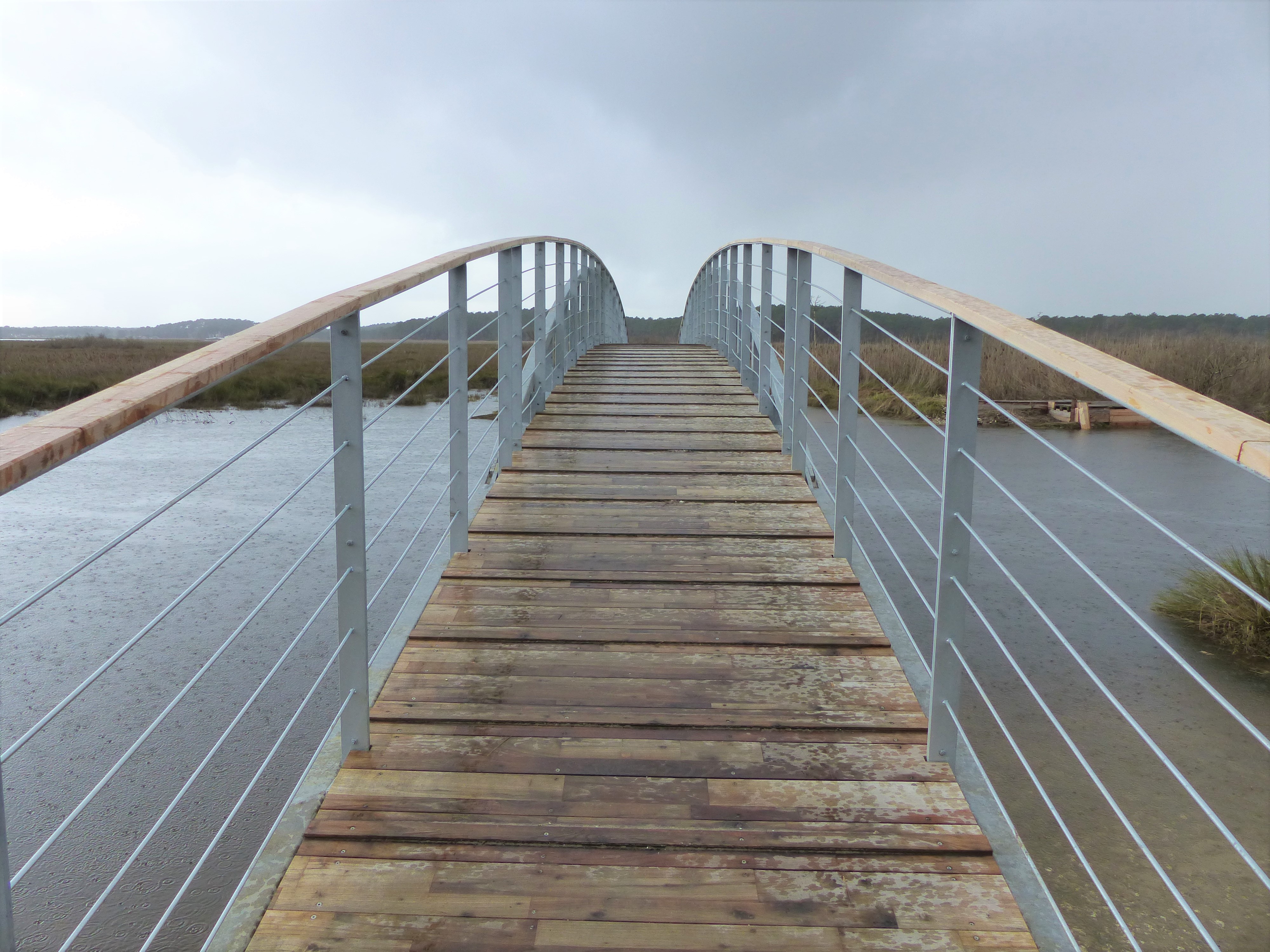 La passerelle du canal des étangs