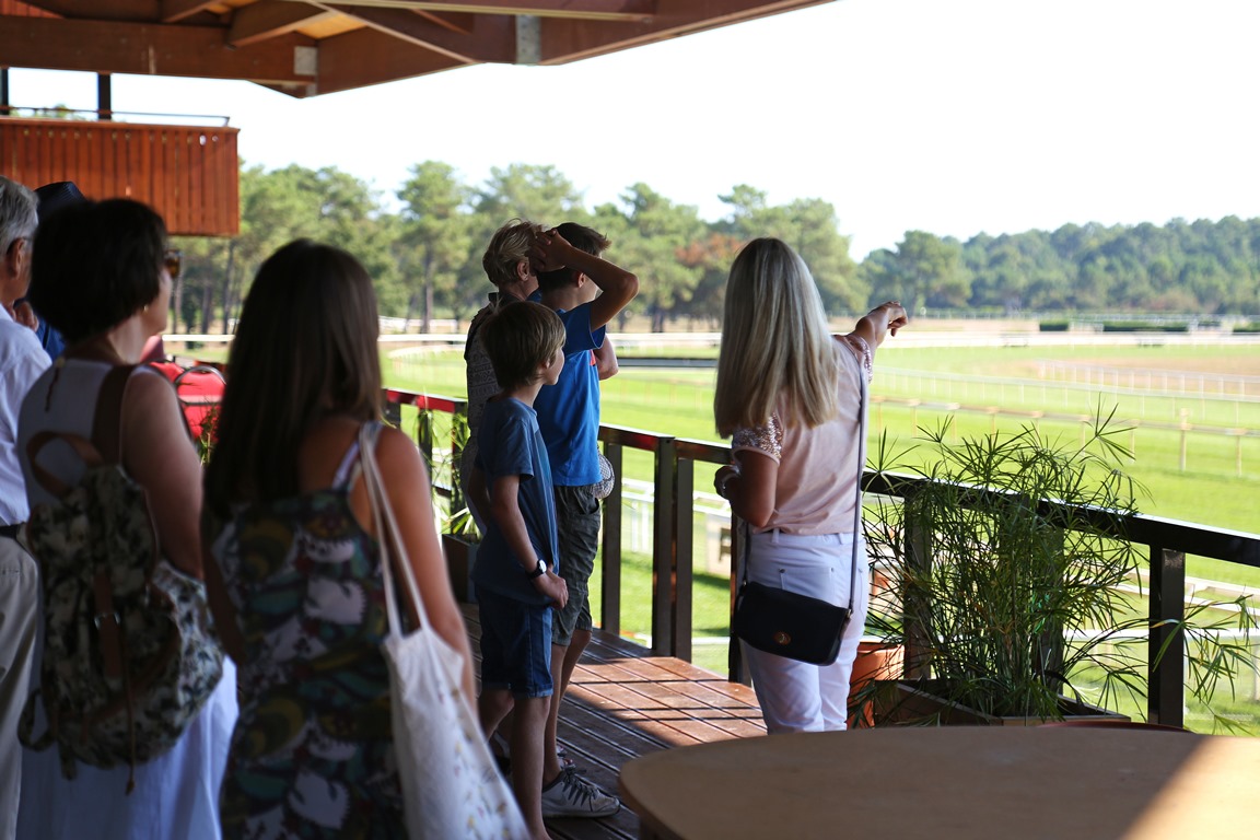 Visite privilège à l’hippodrome un jour de courses