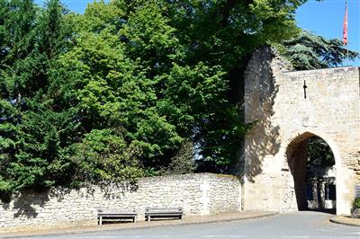 Porte-St-Romain
