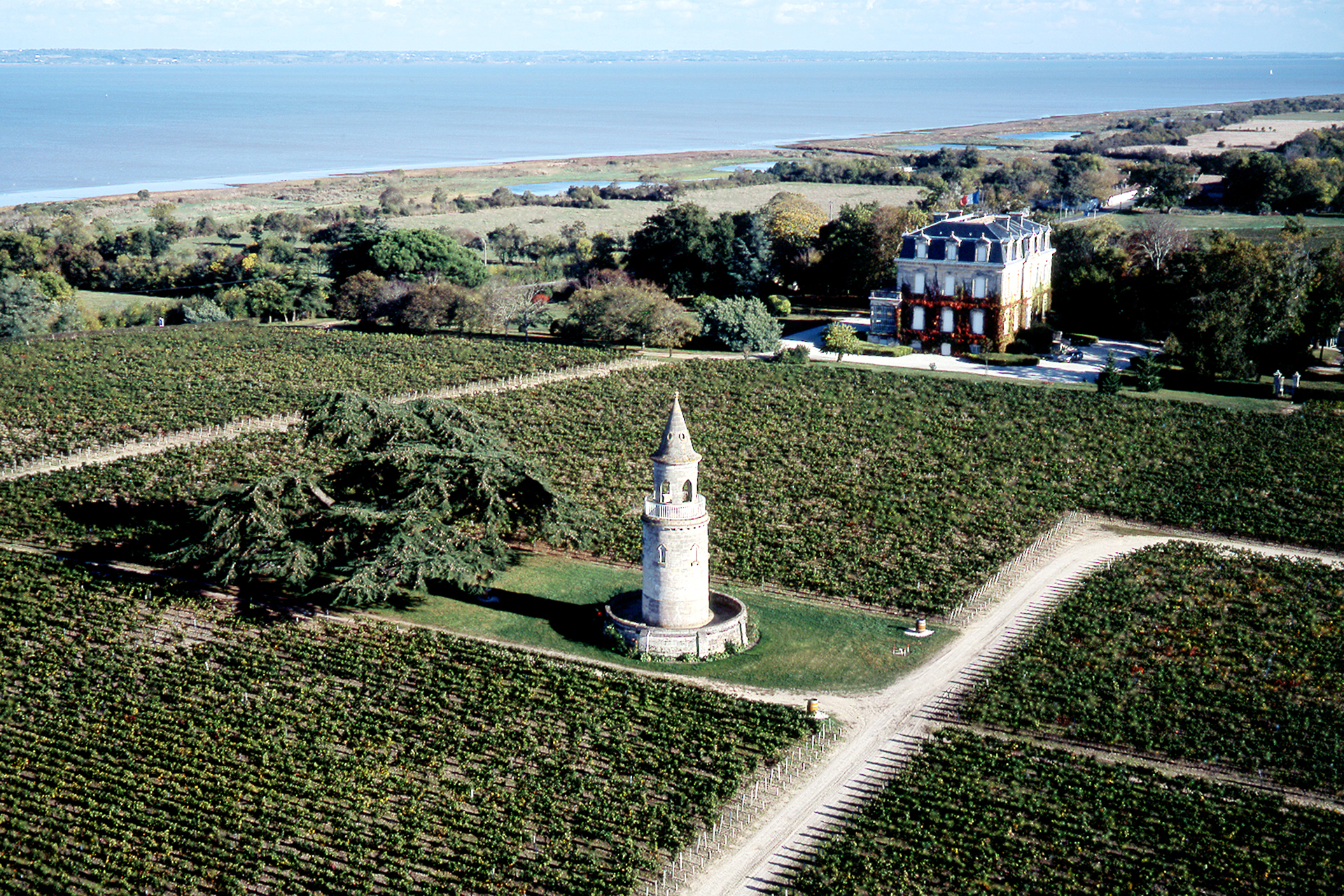 Château la Tour de By