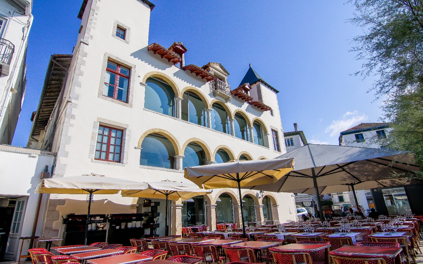 Bar - Restaurant Le Suisse - La txalupa