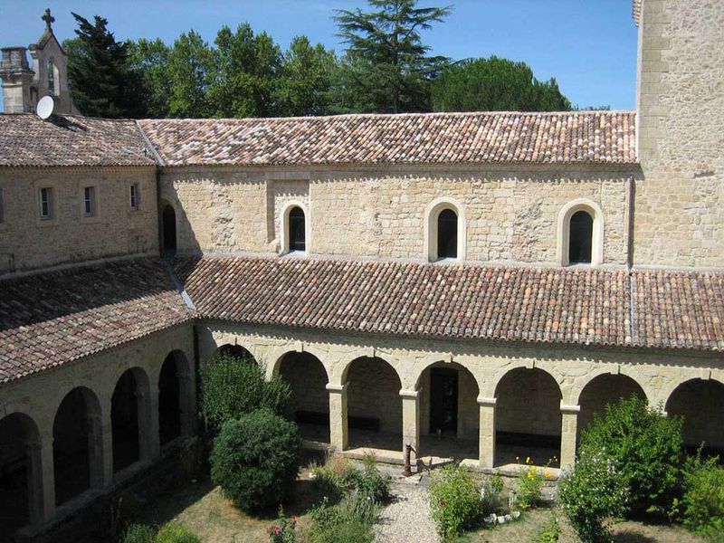 L’Abbaye Sainte-Marie-du-Rivet