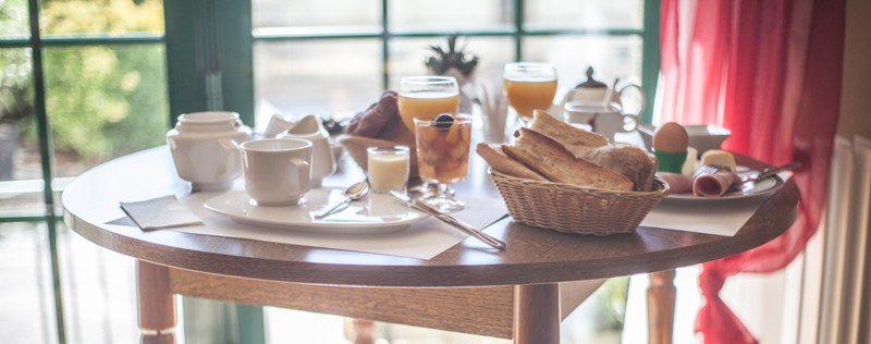 hotel-auberge-du-porche-blaye-800x600-petit-dejeuner