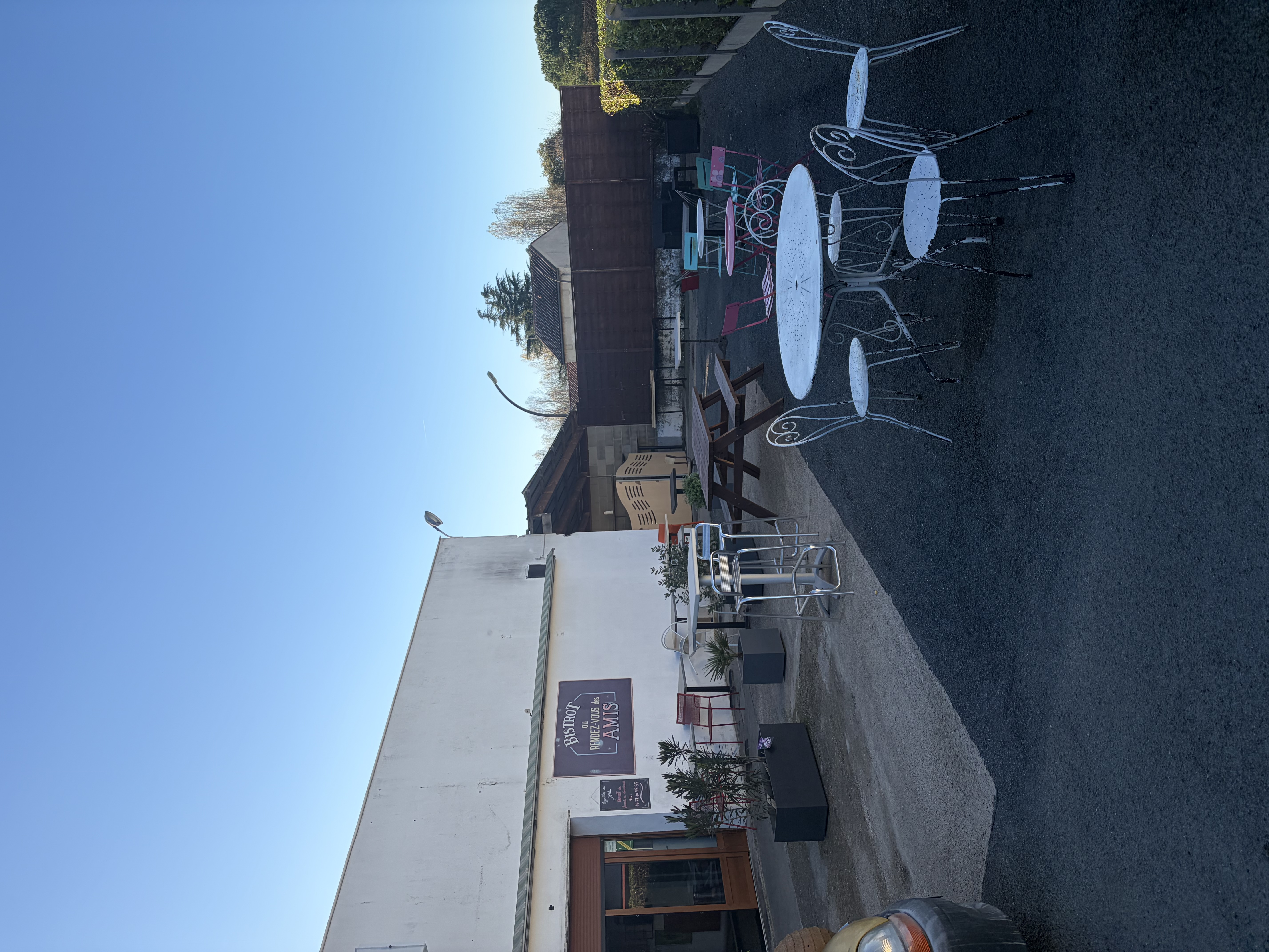 Le Bistro