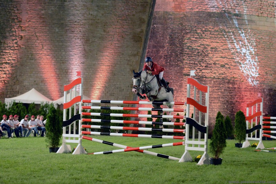 jumping-de-blaye-citadelle-800x600