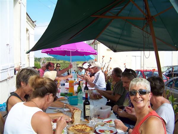 Wine tasting, Visit and picnic at the Chateau les Chaumes